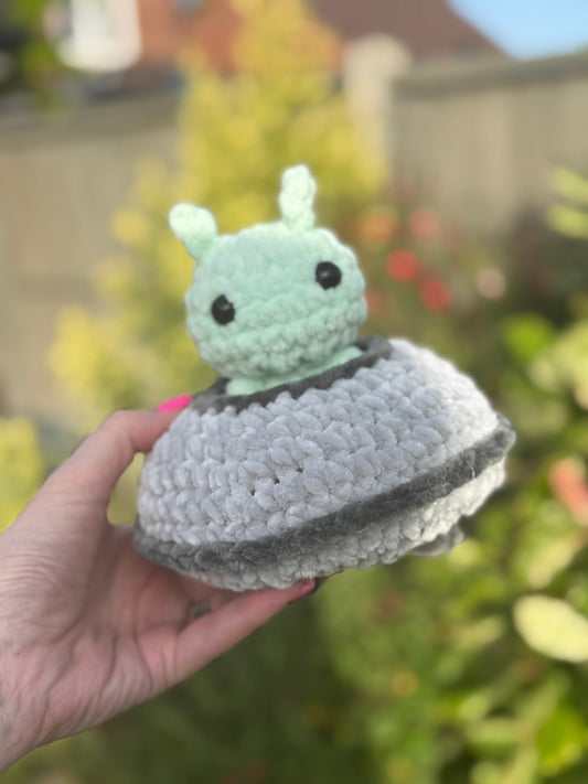 Invisible Decrease vs Regular Decrease: Which Crochet Technique is Best for Amigurumi?