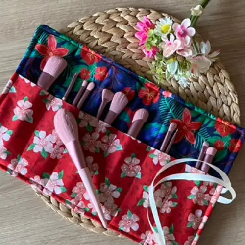 Handmade Makeup Brush Holder with Soft Brush Set - GIFT