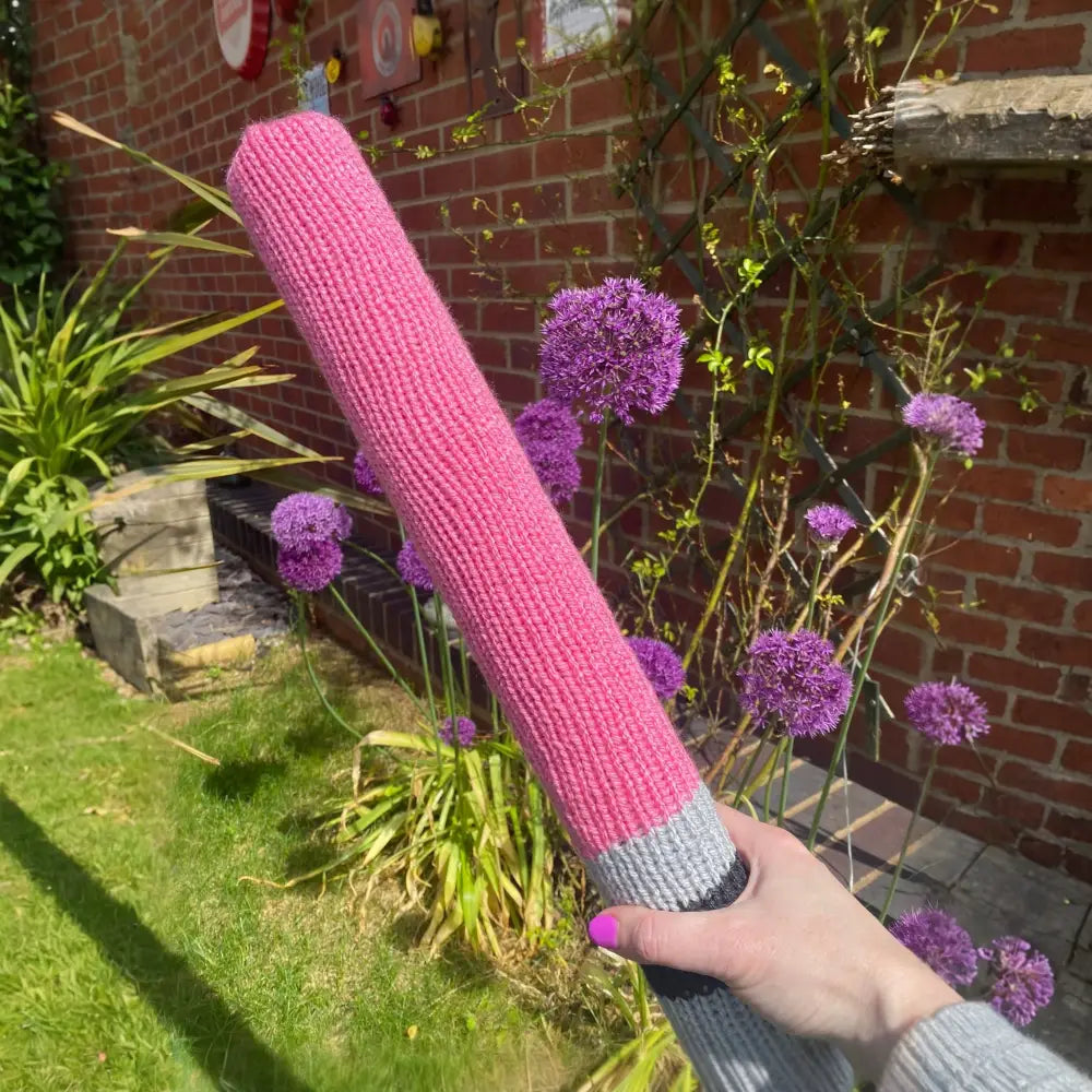 Knitted Lightsabre - Pink - GIFT